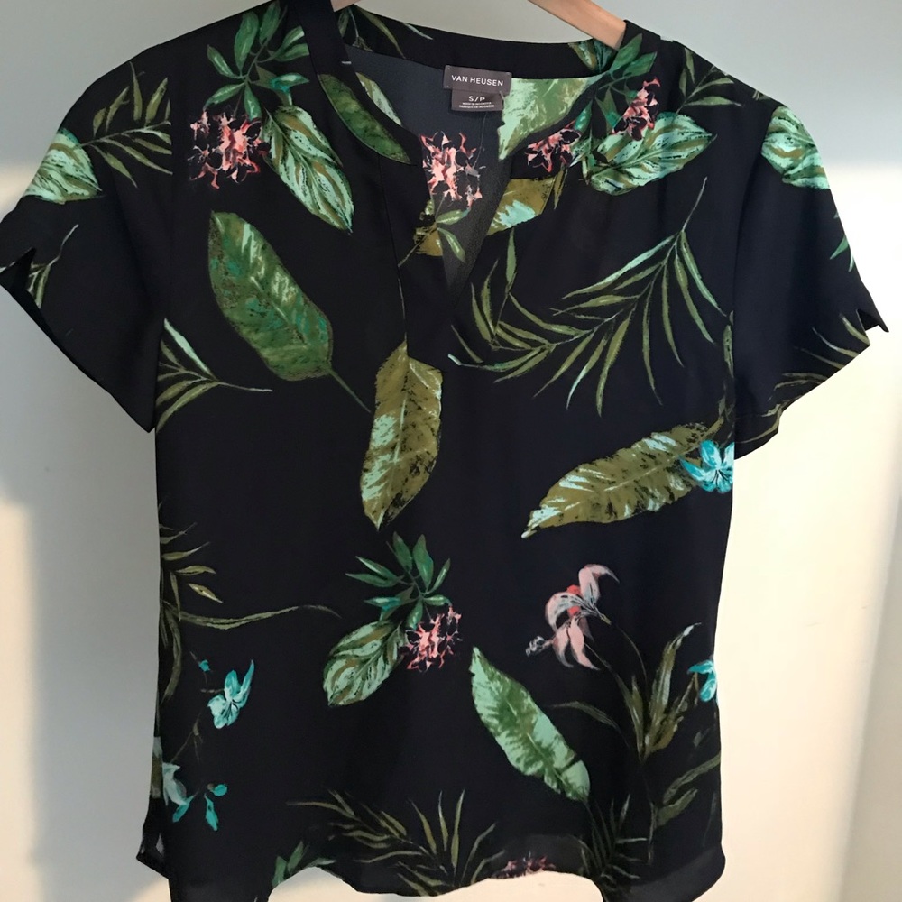 Van Huesen Floral Top